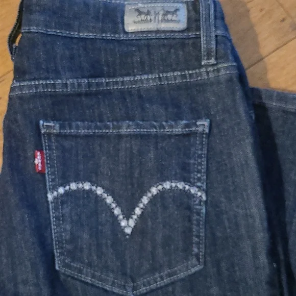 Levi's Mid Rise Jeans - Picture 3 of 8